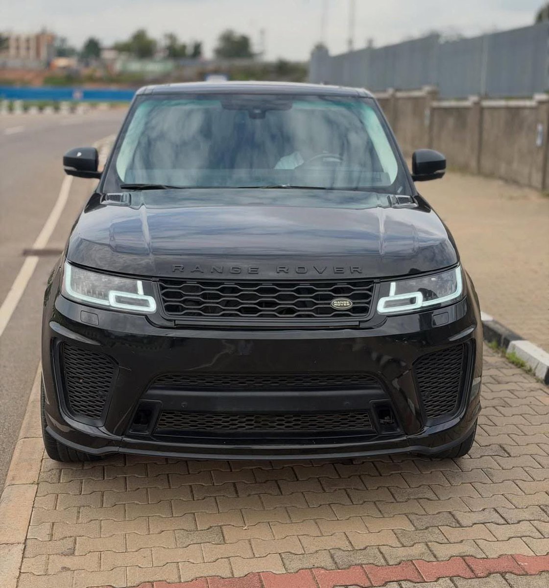 Joycee544's tweet photo. 🤳  RANGE ROVER SPORT 
     SUPERCHARGED TUNED 🔊 
◐➖➖➖➖➖➖➖➖➖◐
✨Fullest Option✨
◐ Model: 2015
◐ Price💥: ₦28.5M ..negotiable 
◐ Location: Abuja 🇳🇬 🌎
◐ DUTY: Fully Paid 
◐ Status: Foreign Used 

◐ 🇳🇬Nationwide Delivery.
☎️📞 https://t.co/o9FbHtj9xm