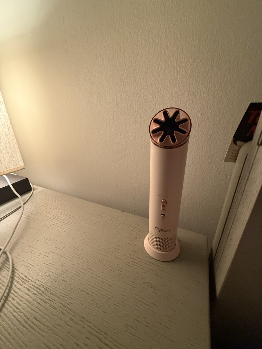 Andrew31488675's tweet photo. I got myself Dyson hushjet mini cool personal fan from Best Buy in 4 weeks ago. https://t.co/39GFjChIYq