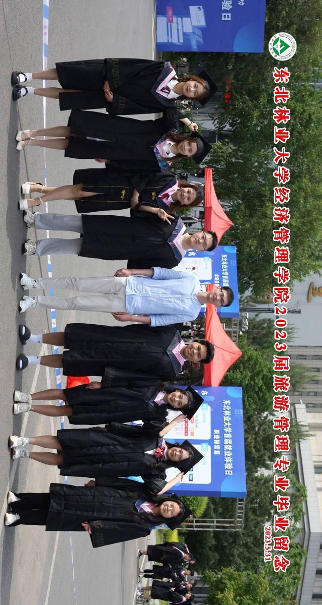 HSaroyan55402's tweet photo. Rolling down the graduation hill with my squad—cap tossed high, diplomas in hand, and a whole lot of “we made it” laughs https://t.co/xMx8uomrZ2