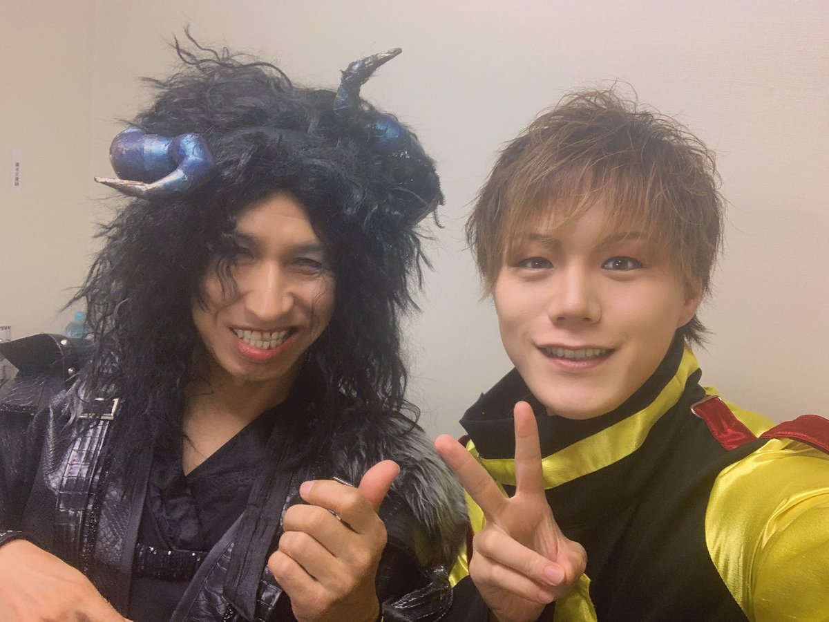 PatchSyori's tweet photo. 「金と銀の鬼─ENDLESS CANON─」

千穐楽！🦀

千穐楽も変わらず大事にお届けいたします！

トクナガさん、素敵な役をくださり
ありがとうございます！
最後まで全力でいきます！

#鬼カノン https://t.co/iFFqDOqB6y