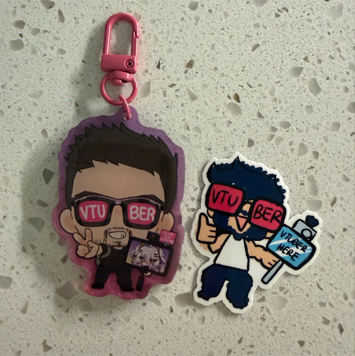 oscarxdelgado's tweet photo. Flew into OffKai with a 65lb bag of merch to hand off from previous walks.
Left OffKai with a 72lb bag from walks…..
Artists popped off this year! 🔥

BIIIGG love to GamerSupps for adopting me this weekend! Between them, Senpai Squad, and everyone who said hi, there was never a dull moment. 🤍

(@/pochaimo =charm, @/x3Dustco =sticker)

Otakon next!