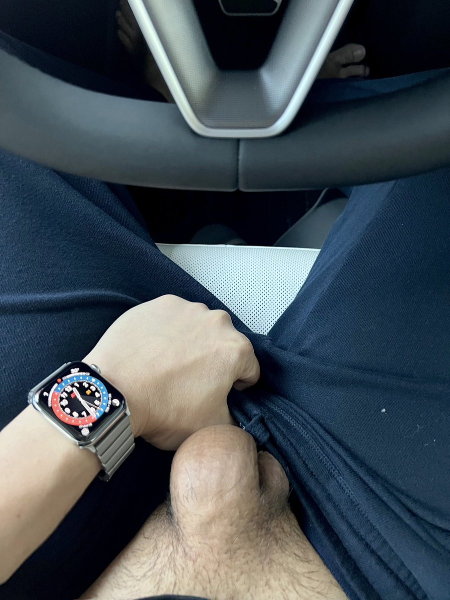 42March's tweet photo. อยากโดนอมจ���๋ในรถอ่า https://t.co/etnp2GWRJQ