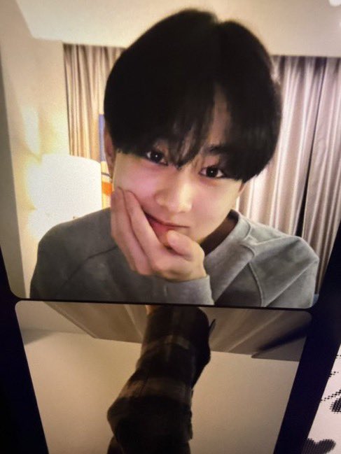 naenamchinniki's tweet photo. ㅈㄴ웃김 https://t.co/xMed7hwLd8