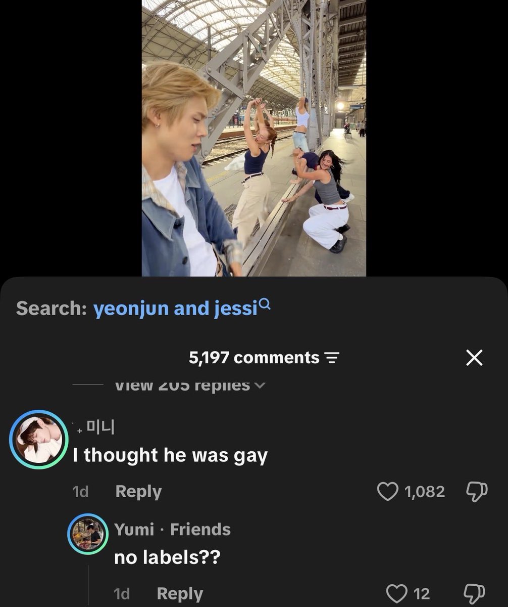 astrozzn's tweet photo. i guess kpop comment sections CAN be funny sometimes https://t.co/aOIeXXztta