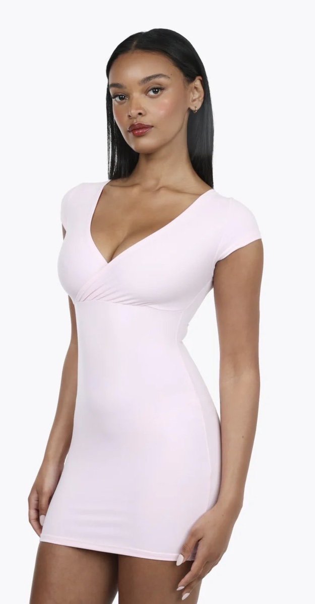 dollytchotchke's tweet photo. Clothing wishlist 

BLONDITA - Macy Drop Waist Dress Pink Lemonade

BLONDITA - Elouise Dress Coral

Kiki - Darling Wraps Dress

Iamgia - Aiden bandage mini dress https://t.co/unSj43mzdo