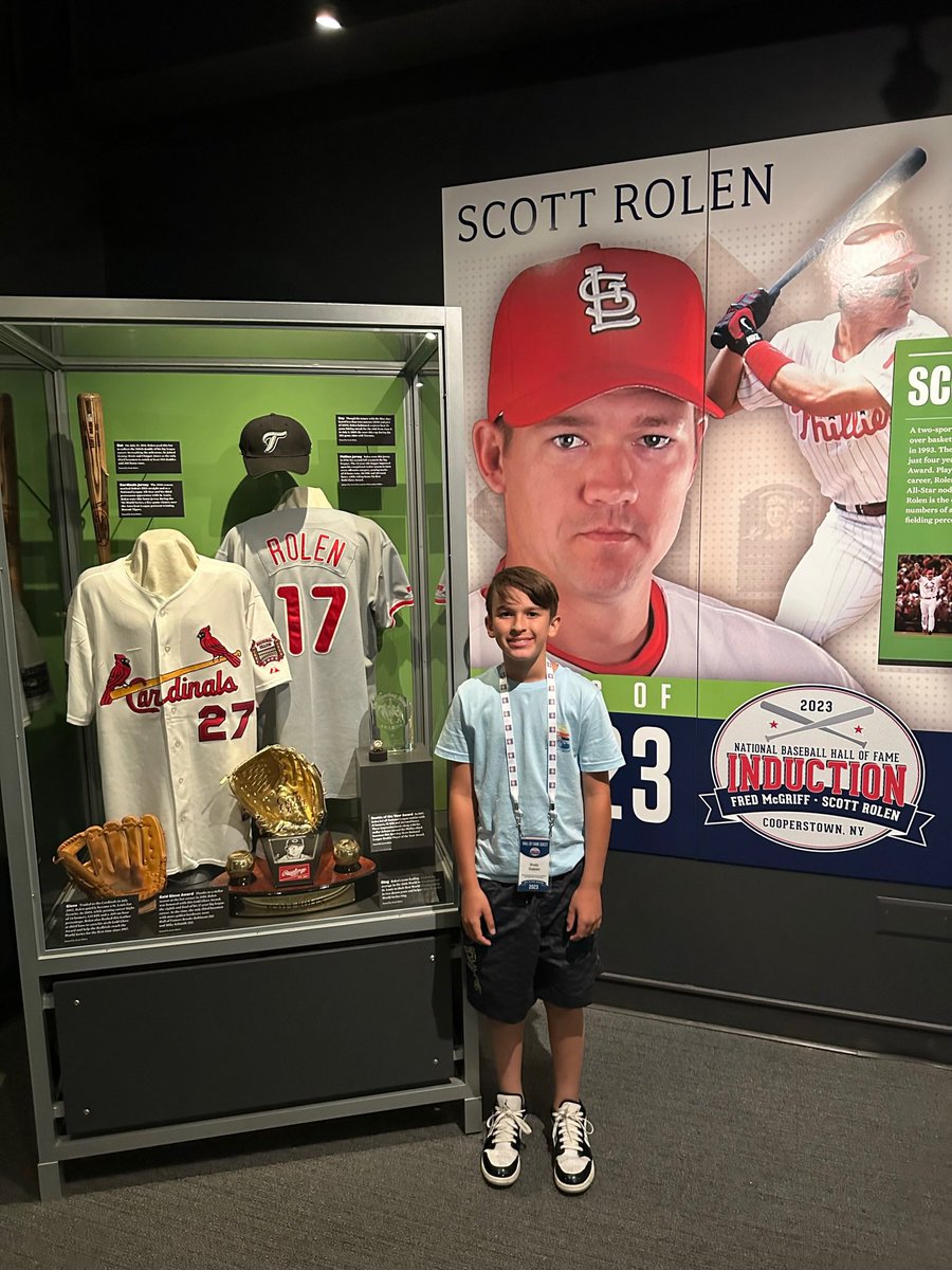 jeff_suppan's tweet photo. Congrats to Jeff Kent, @andruwjones25 and @carlosbeltran15 on being inducted into the Hall of Fame. Here’s some photos of taking my son @BrodySuppan to my teammates Scott Rolen’s induction ⚾️

@baseballhall https://t.co/v4bmrdTBQn