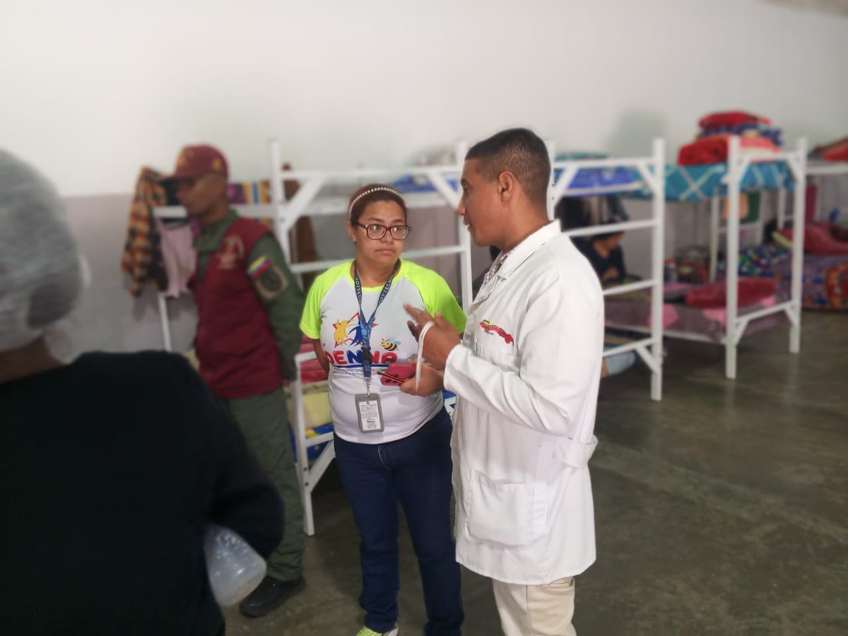cubacooperaven's tweet photo. 🩺 ¡Desplegados y comprometidos con el pueblo! Desde el CDI Santa Rosalía brindamos atención odontológica. En el CDI La Quebradita garantizamos el relevo diario de turno, y en el CDI Agustín Codazzi (El Junquito), el Dr. Yoandrys Rodríguez realiza seguimiento médico https://t.co/qfugaq0xmp