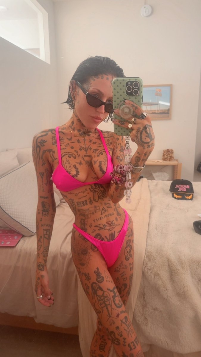 brookecandy's tweet photo. Hiiiiiii https://t.co/gXFLbXUbqW