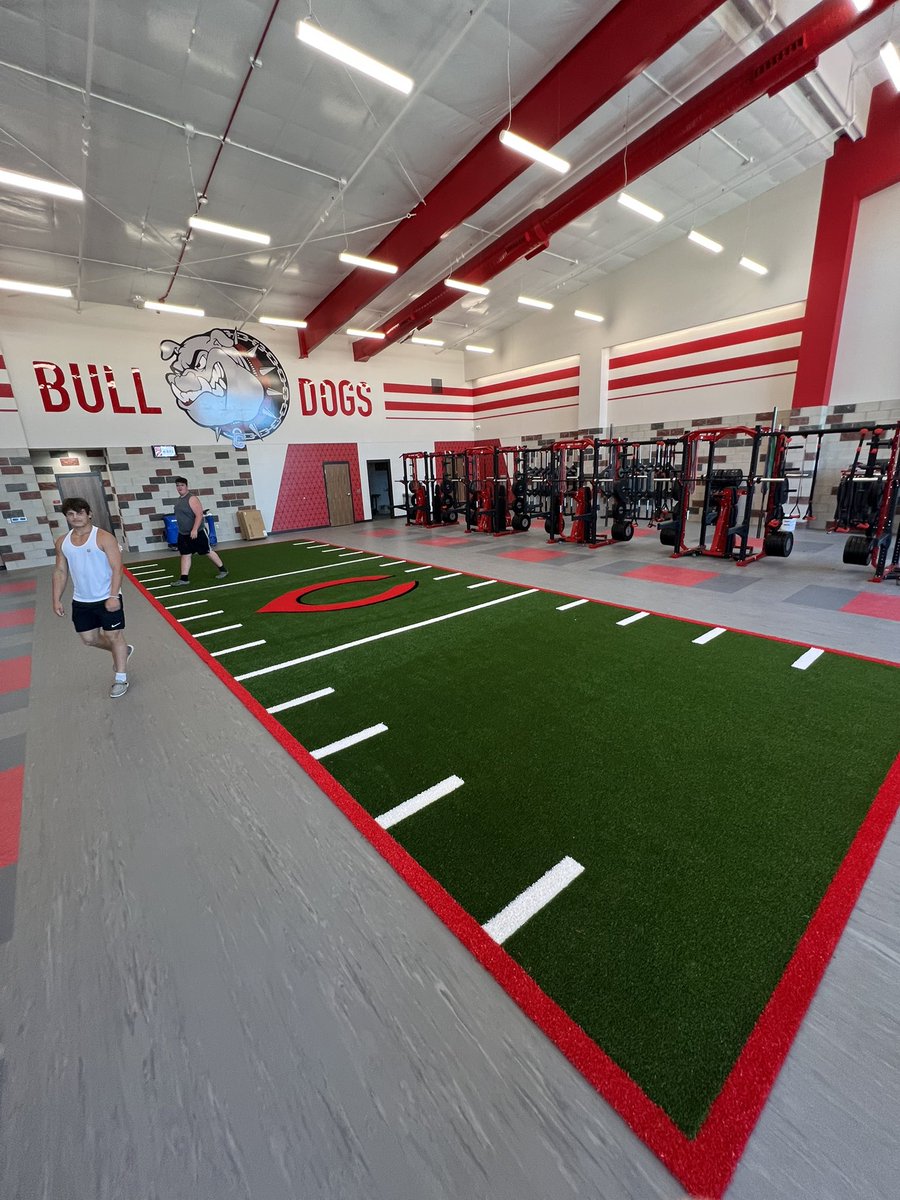 CKennedy247's tweet photo. Fun stop on my way back home:

Big thanks to @Coach_TThompson, Coach Deion James &amp; everyone at @FootballCache for the hospitality

Was awesome to get out here, hope to be back again soon🤝 #okpreps https://t.co/bvjNAgE7K0