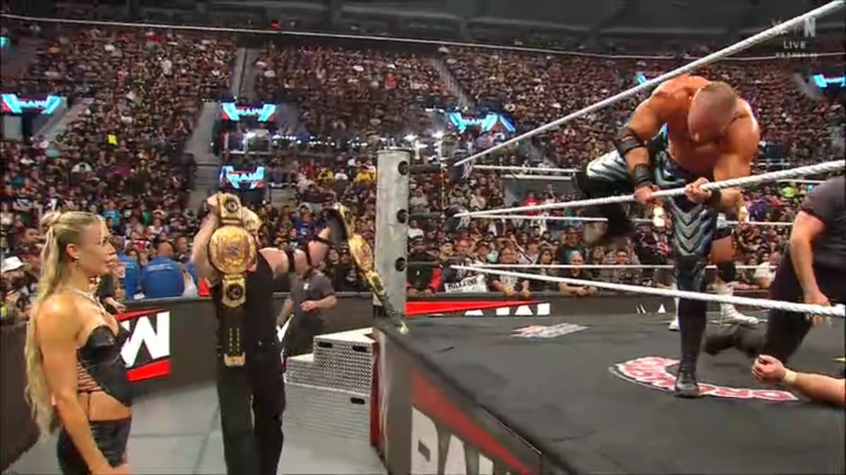 MaxxineDupriCom's tweet photo. #MaxxineDupri #TheVision #WWE #WWERAW

@maxxinedupri https://t.co/cgbBqOR0qI