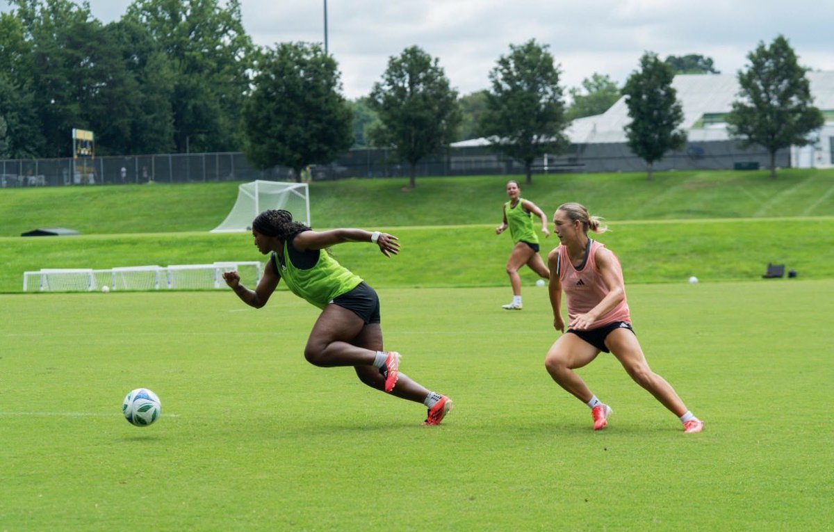 MasonWSOC's tweet photo. Some 📸 from our opening training session on Sunday morning.

#abovetheline 🟡🟢🔰 https://t.co/24cDxRwdcB