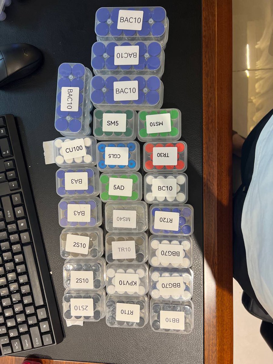 songsnotes9's tweet photo. A mistake occurred while preparing the order for the customer.

The customer had requested the RA10, but we accidentally provided the RT10 instead. This kind of error must not happen again. In light of this mistake, we refunded the customer for the RA and gave him the RT10 for free.