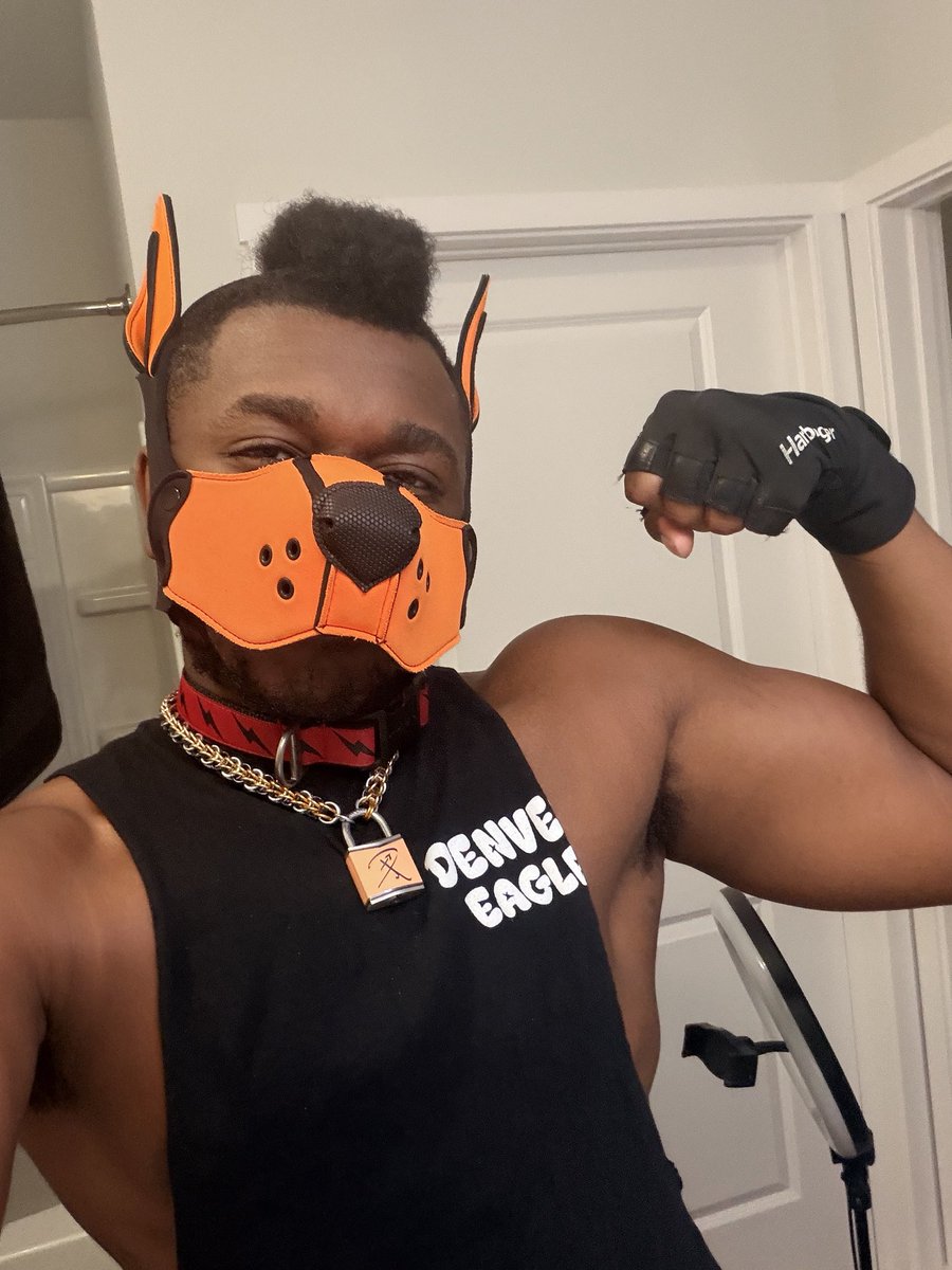 R0verPup's tweet photo. Feeling big rn🧡💪🏾 https://t.co/xJ28F3p1Sd