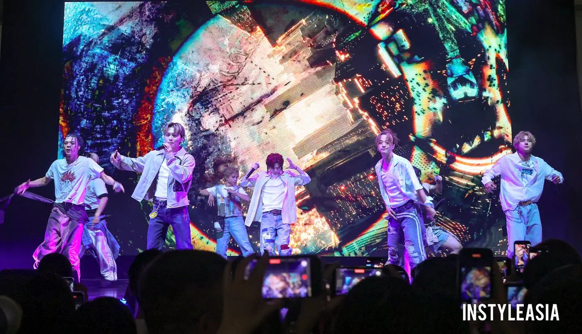 1DERZArgentina's tweet photo. [IG]

Los chicos se presentaron el 26 de julio  en el escenario principal del TDK Tokyo E-Prix 2026, la primera carrera nocturna de Fórmula E en Japón.

"Según el reporte exclusivo de 
instyleasia, el grupo ofreció una presentación enérgica"

interpretando temas de su mini álbum GATHER, incluyendo TOKYO DRIFT —su hit que samplea el clásico de Teriyaki Boyz y supera los 300 millones de vistas en TikTok.

🔗https://t.co/xn0DDbhmfu

#ONEOREIGHT #1DERZ #TDKTokyoEPrix @oneoreight__