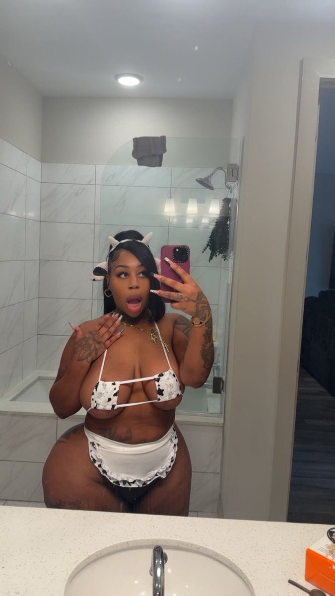 bianca76897's tweet photo. Wyd after work👀

#615freaks #Tn #nashville #615meet https://t.co/xsDlJImgv5
