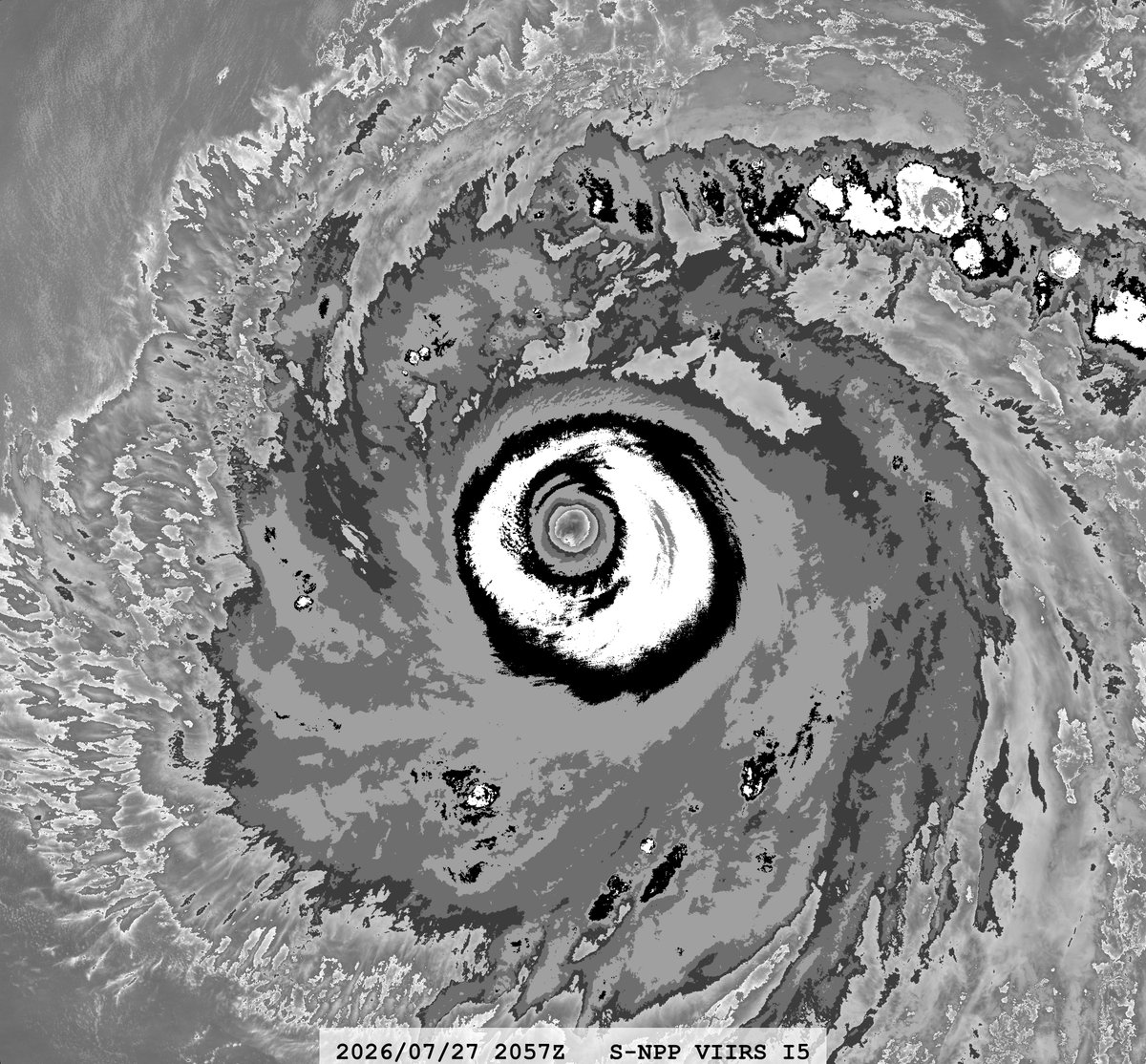 zeb199818's tweet photo. #07E Hurricane #GENEVIEVE
Satellite: #SNPP #VIIRS
Channel : I1 (0.64 µm) I5 (11.45 µm) 375-m
Time : 2026/07/27 2057Z
Eye Temp : 22.736 °C
Data Source : Amazon S3 Bucket SDR
CPA : ~90 km https://t.co/gDkASxBFMo