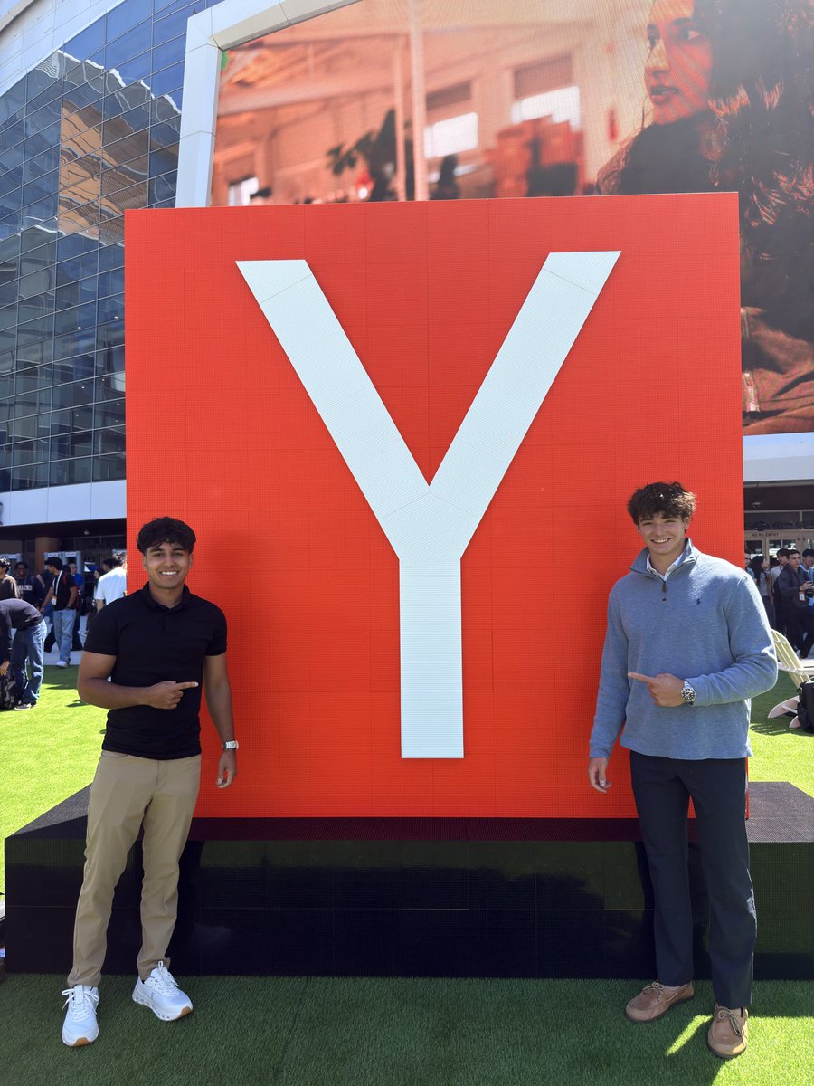 themitchcrevier's tweet photo. YC Startup School was a huge success! Met up with friends, co-founders, and even some clients! Got to learn from the sharpest minds in tech. And to top it off, finished the night with a 3am YC application video being recorded. Big things to come! #ycstartupschool #yc https://t.co/o8FMvReolr