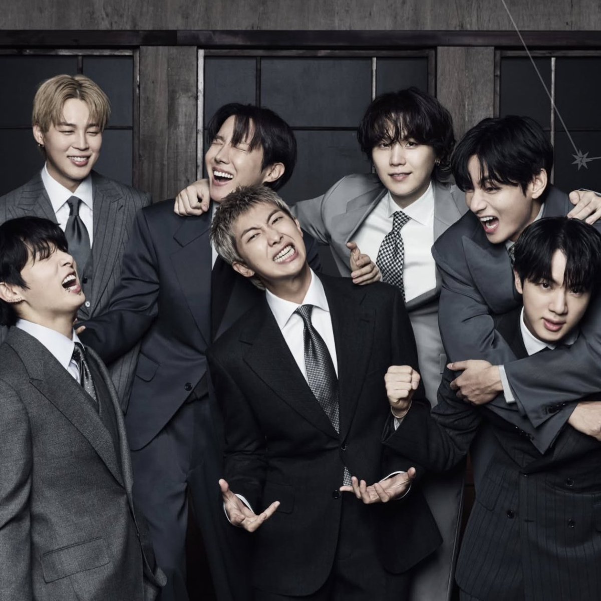 Kpop_Herald's tweet photo. .@bts_bighit's 5th LP, "Arirang," continues its strong Billboard chart run as "Normal" and "Swim" land in the top 10 of both the Billboard Global 200 and Billboard Global Excl. US charts dated Aug. 1. 📈

#BTS #ARIRANG #NORMAL #SWIM https://t.co/qJJaMbYlMa