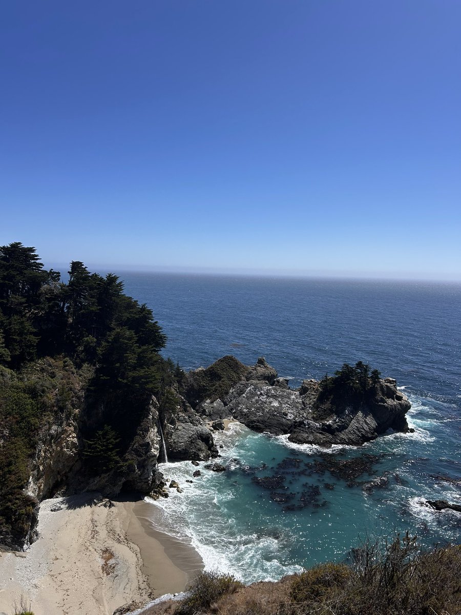 smokingsexxtion's tweet photo. i finally got to see big sur i have never seen anything more beautiful in my life https://t.co/idTtewMQ9a