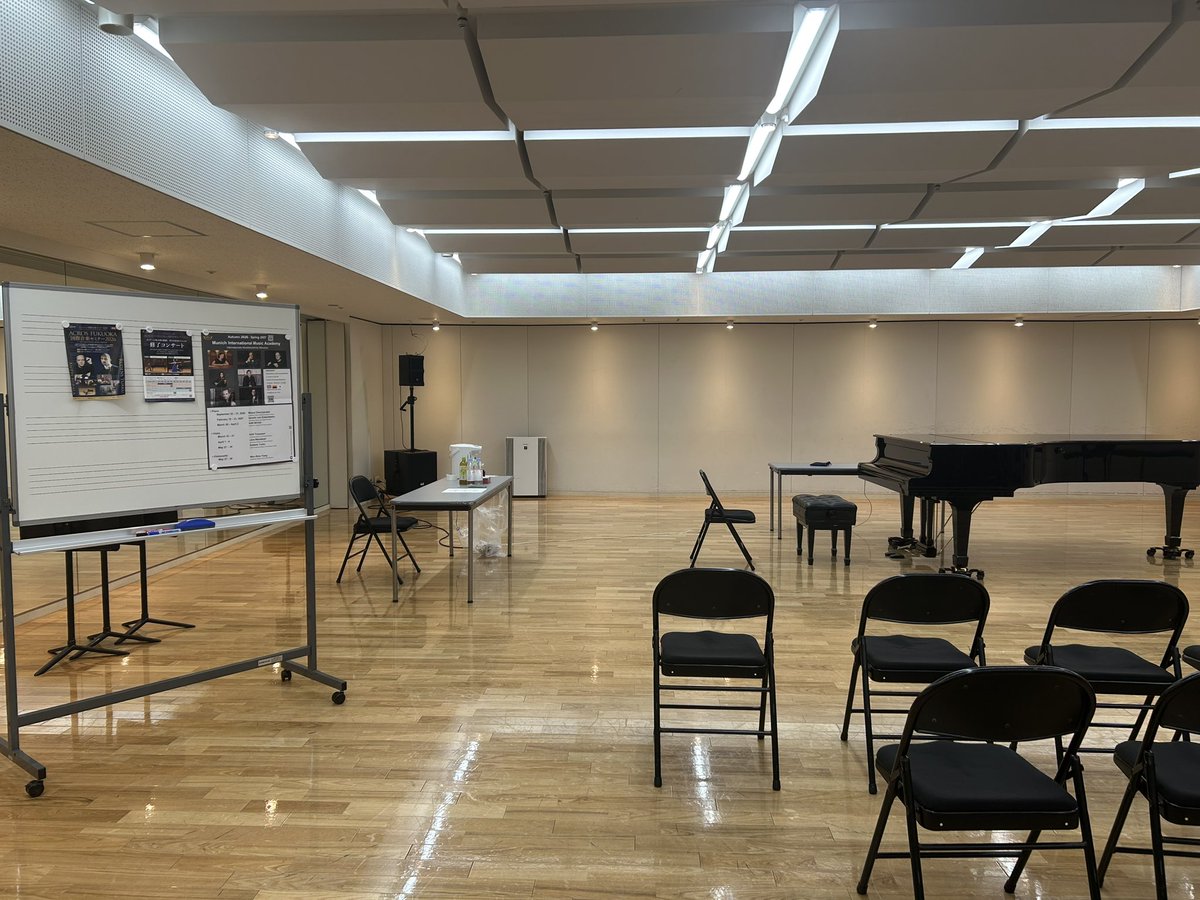 MaisonFSohoko's tweet photo. 昨日からVnコースが始まりました。

アクロス福岡国際音楽セミナー2026
ACROS FUKUOKA
International. Music Seminar

今年の講師は
ルーデンス・トゥルク先生です。
聴講無料です。

詳細はこちら

https://t.co/ecALV0K7Mb https://t.co/jeB0Ptgt9p