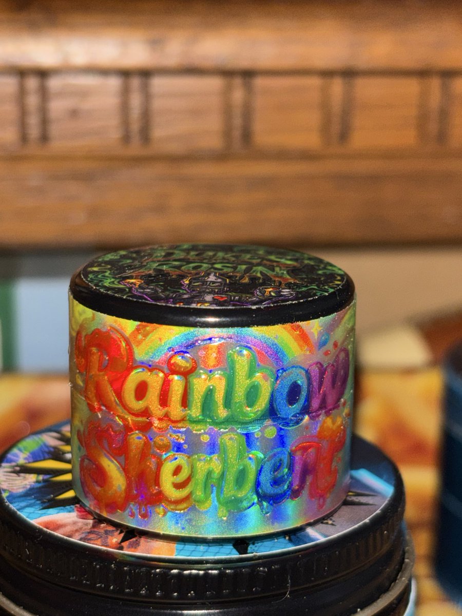 wzrdsmoke's tweet photo. This rainbow sherbet from @so_dank_exotics smacks. One nice dab almost put me down
@PacksFifthAve https://t.co/DW1ME6DZdf
