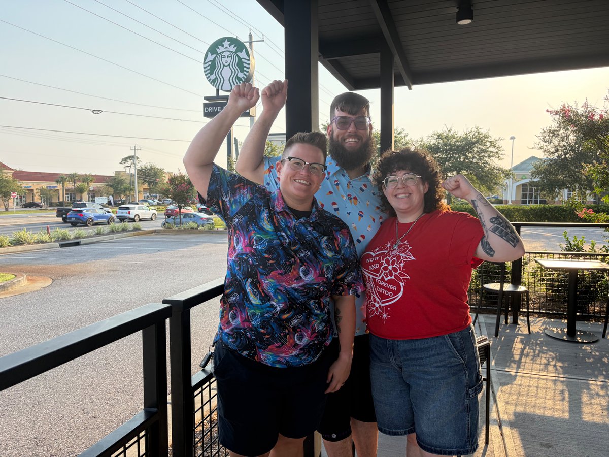 SBWorkersUnited's tweet photo. Workers in the South are fighting back against corporate greed and WINNING.

CONGRATULATIONS to Starbucks baristas in Navarre, FL who just won their union!! ✊ They join workers in Kentucky and Arkansas who also recently won union elections in the South! https://t.co/xWs5NfRxGK