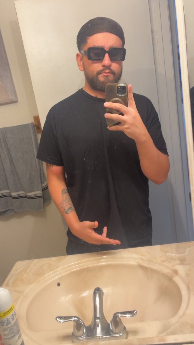 soto4_7's tweet photo. Wavy frames i cant see you im the newer me ๐
#WEDIA
#DOOMUNMASKED1047 https://t.co/nqvDvg1nj5