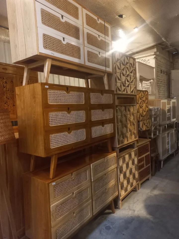 Armand_Rio's tweet photo. BISA-BISANYA BARU TAU ADA TOKO MEBEL SE-LENGKAP DAN SE-CHEAP INI DI JOGJA 😭💖
Koleksi furniture kayu rotannya cakep-cakep pol, beneran cocok buat yang lagi mau isi/dekor rumah! https://t.co/5DmPy937Pu