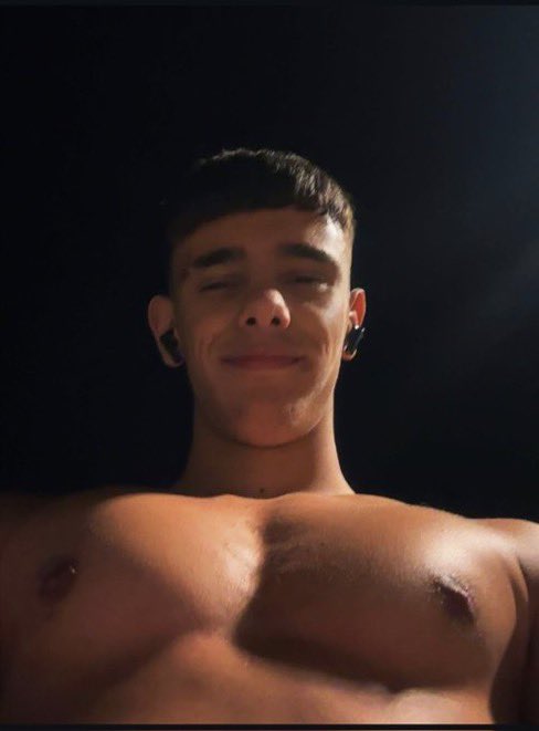 hhdtwnf471's tweet photo. Bait request Tap in🥵💦

Chanel &amp; File 🏳️‍🌈🍆
#Str8 #str8bait #baited #straight #straightbait #baitedboys #str8baited #straightbaited #baitnswitch #baitrequest #baitboy #baitedguys #requestbaitedstraightguy #straightguy #addchat #addchatbaits #lesbians #lads #chav #sellingbaitfile https://t.co/abE10qN9Es