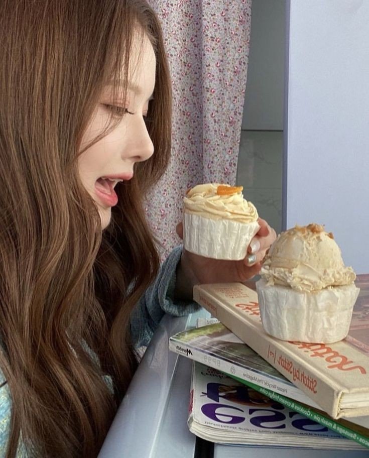 RuinedSullyoon's tweet photo. @RuinedKarina gak usah mayah-mayah aku juga punya satu https://t.co/7FX6yDbfIi