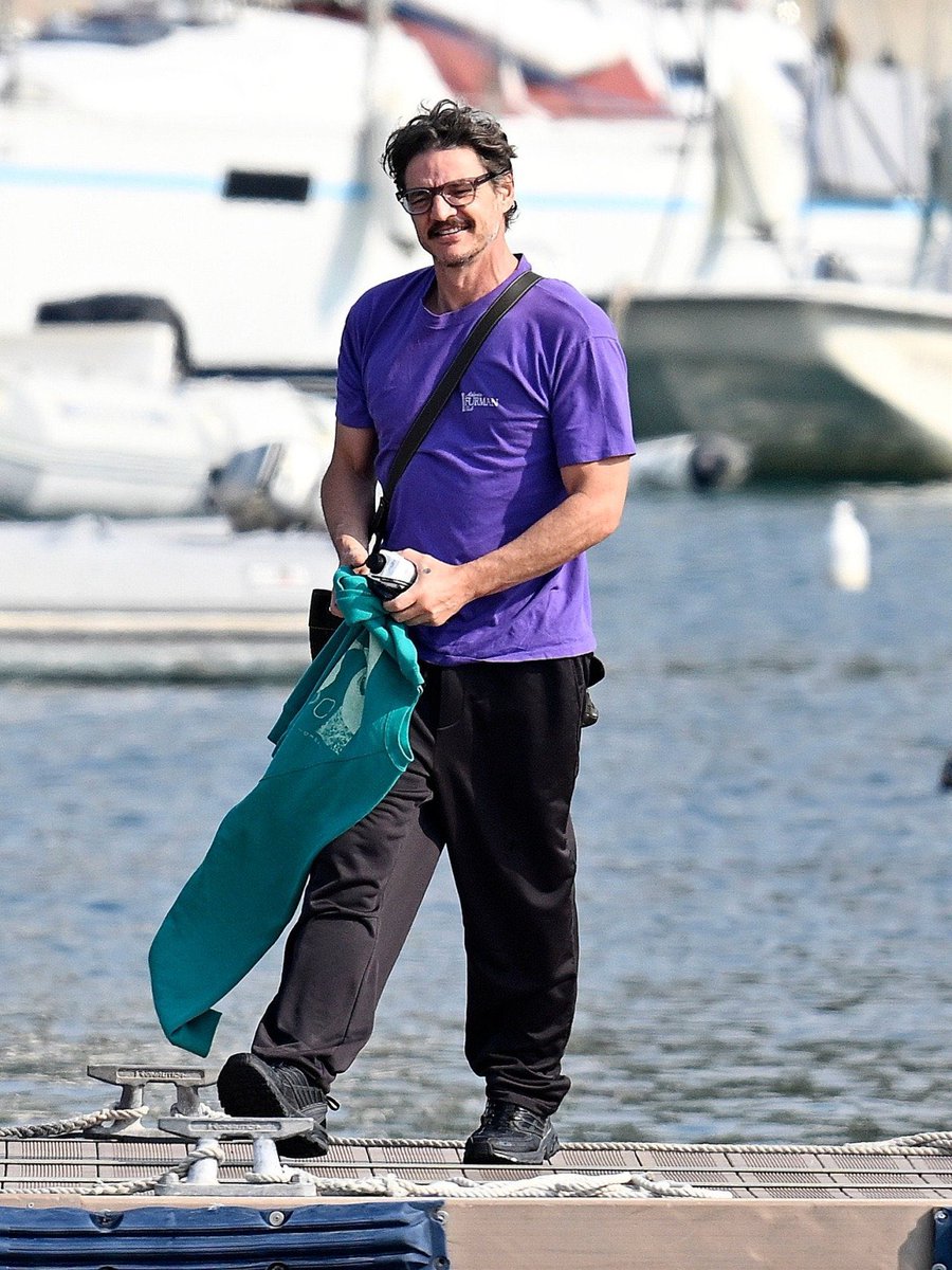 QGPedroPascal tweet picture