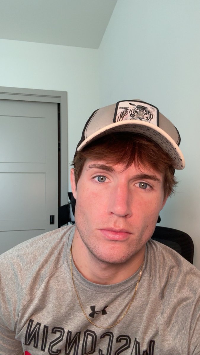 joeywstoll tweet media