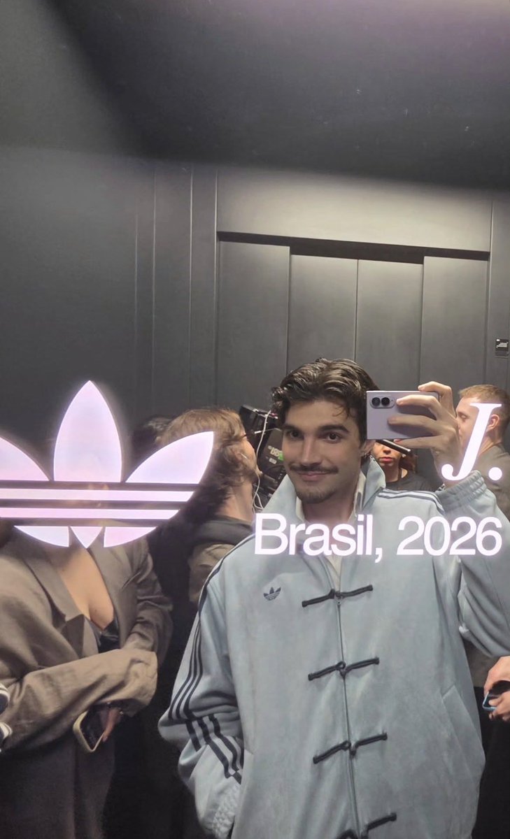sitejaobrasil's tweet photo. PRÍNCIPE LINDO 😭 https://t.co/oPGlPTmE0f