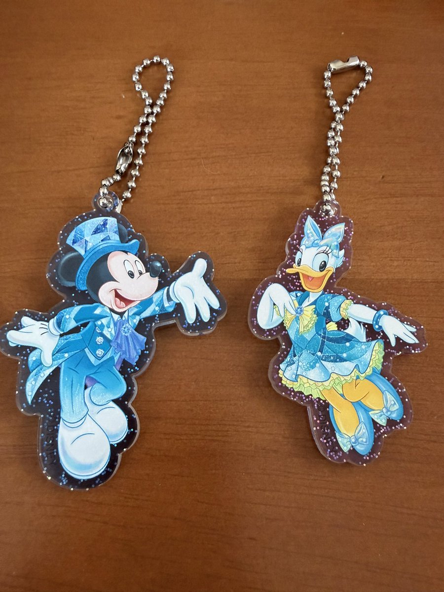 Nukoneko0905's tweet photo. 【交���】
ディズニー スパークリングジュビリー
ポテトスナックチャーム

譲→ミッキー、デイジー
求→チップとデール

大阪市内手渡しor郵送

ぜひ、ご連絡ください🙇‍♀️ https://t.co/4pgi3Otidx