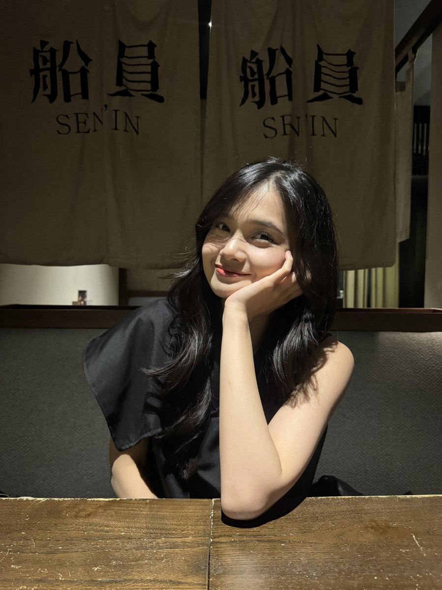 C_IndahJKT48's tweet photo. 🍣 https://t.co/v5AB0Hglrx