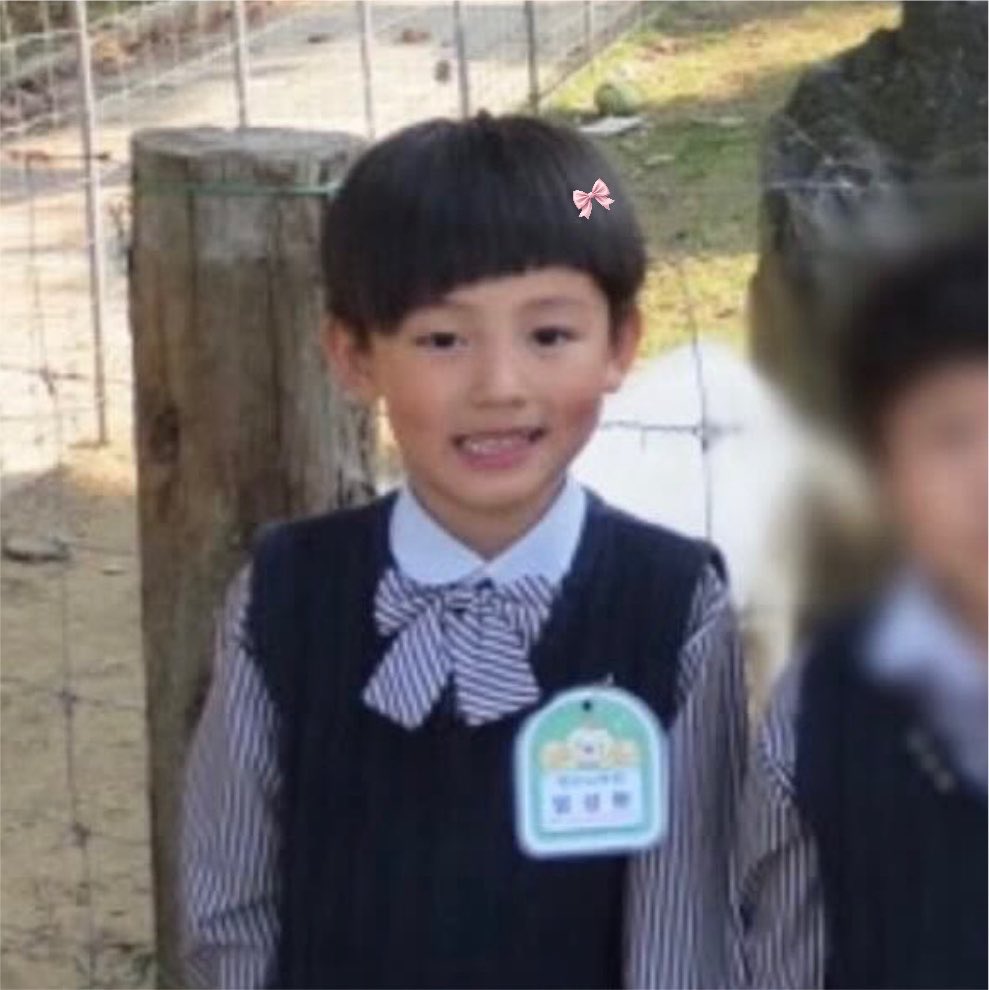eyanngantuk's tweet photo. hihi ketawa kecil ndak ada yang beda🤏🏻 https://t.co/rO2E98yTM5
