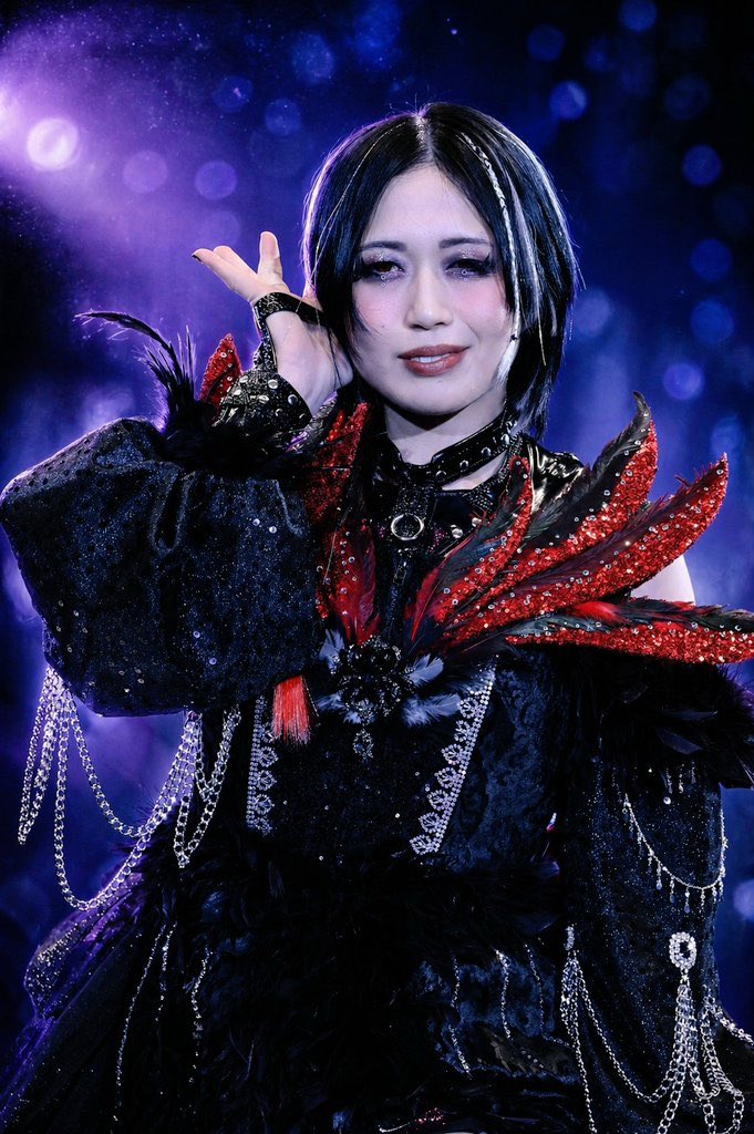 saya_h_a_t_e's tweet photo. H.A.T.E.が誕生して2年記念日💎
2st anniversary😈🎉🖤

沙弥様はこれからも誰にも負けない存在感で
プロレス界のド真ん中にいさせてもらうよー😛🖤

今日から5★STAR開幕戦っ！
暴れまくる✌🏻
#STARDOM https://t.co/FL4XkW5doF