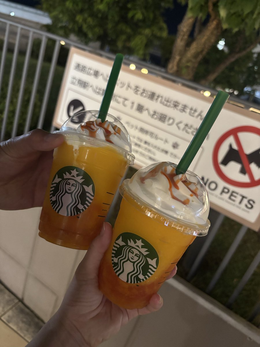 maitake_zukko's tweet photo. 34w4d
ゴリラゲイ雨で夕方まで家でゴロゴロ_(:3 」∠)_
1日を通して食べたものが素麺とおにぎりとスタバとかだった。たんぱく質なさすぎて胎児ちゃんゴメンね😭ゴリゲイ止んだ後スタバのオレンジマンゴーのフラペチーノ飲みに行ったけどめちゃ美味しかった🧡 https://t.co/H2kB4PxZw4