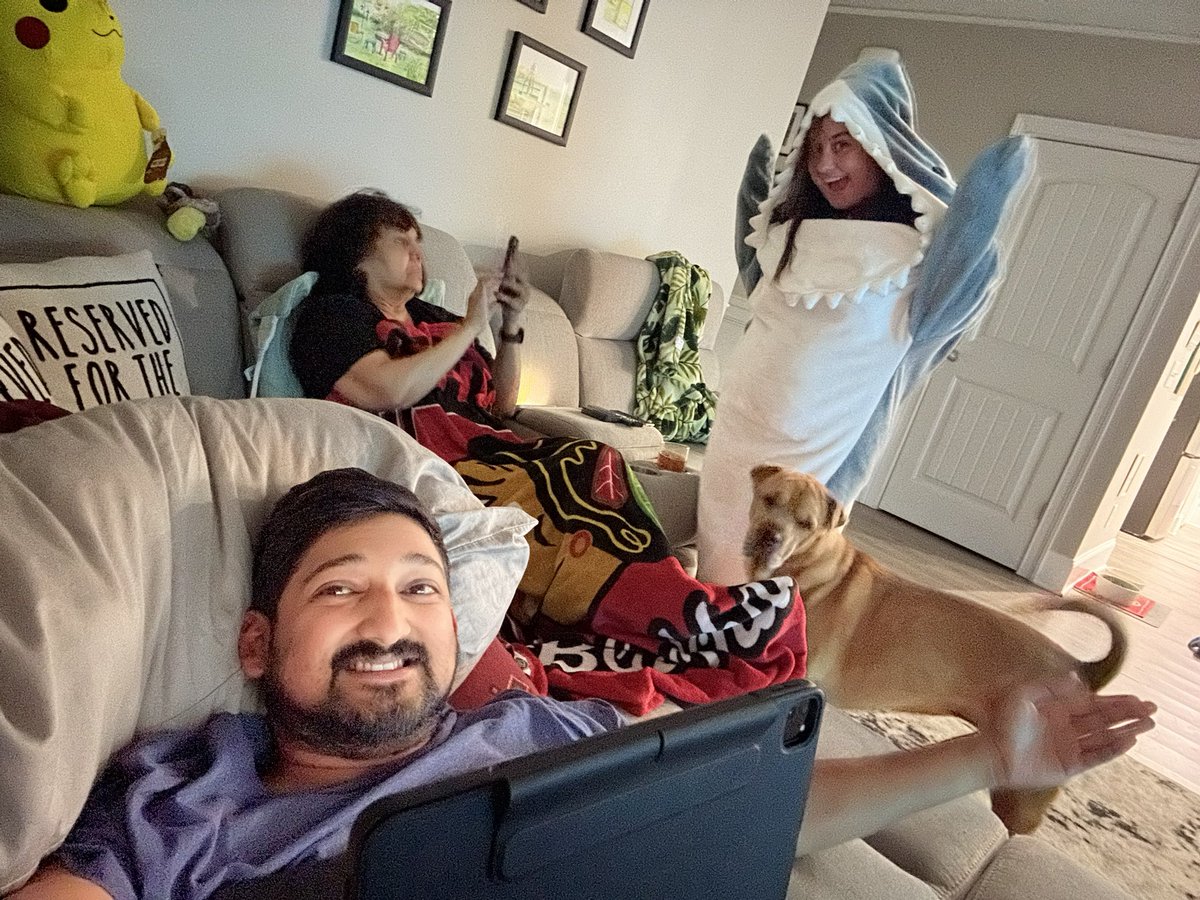 PrincessKait18's tweet photo. #sharkweek @Discovery #SharkWeek https://t.co/XbaEZh6Yq9