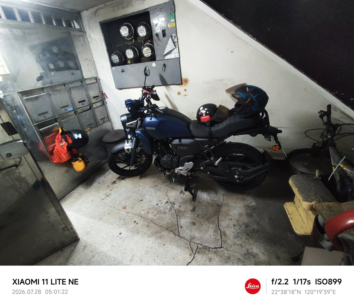 7saluto's tweet photo. 一直在想這台車是房東的嗎？
然後天橋拆好久了 記得有走過

紫霞 一直是很喜歡
無論是顏色還是文字

剪指甲了~
這樣就可以盡情各角度
也是有喜歡帶指甲的刮感

觀察很久⋯
運動的最大好處不是修幹

而是行動力
坐著時間就過去了的行動力

不知道被嗆過幾次
是進入時光隧道膩

#ファイト https://t.co/dFWTBVUmwv