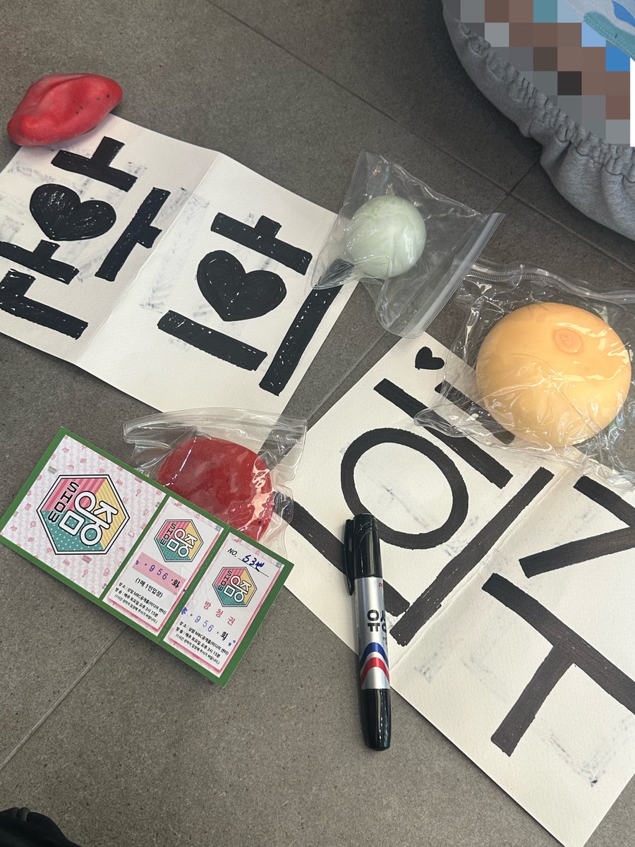 mesae_nam's tweet photo. 희주 👩🏻‍❤️‍💋‍👨🏻 나 https://t.co/qId2fffYmc