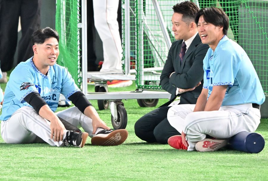 nishispo_hawks's tweet photo. 「すぐに勇人に連絡しました」

柳田悠岐選手がプラスワンで球宴選出の坂本勇人選手に電話したことを明かす

「試合前に電話が…」　　
ともに旅行断念して出場

▼記事はこちらから▼ #sbhawks
https://t.co/BOLK7rAmof https://t.co/3DvyX3iXYe