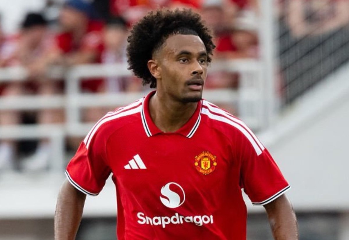 mufcMPB's tweet photo. 🚨 NEW:

Juventus and two Premier League clubs have made a check on Joshua Zirkzee’s circumstances. Ajax also enquired on Manchester United’s stance over him but are not expected to pursue a deal. #MUFC [@lauriewhitwell] https://t.co/ZbI9XAuBS4