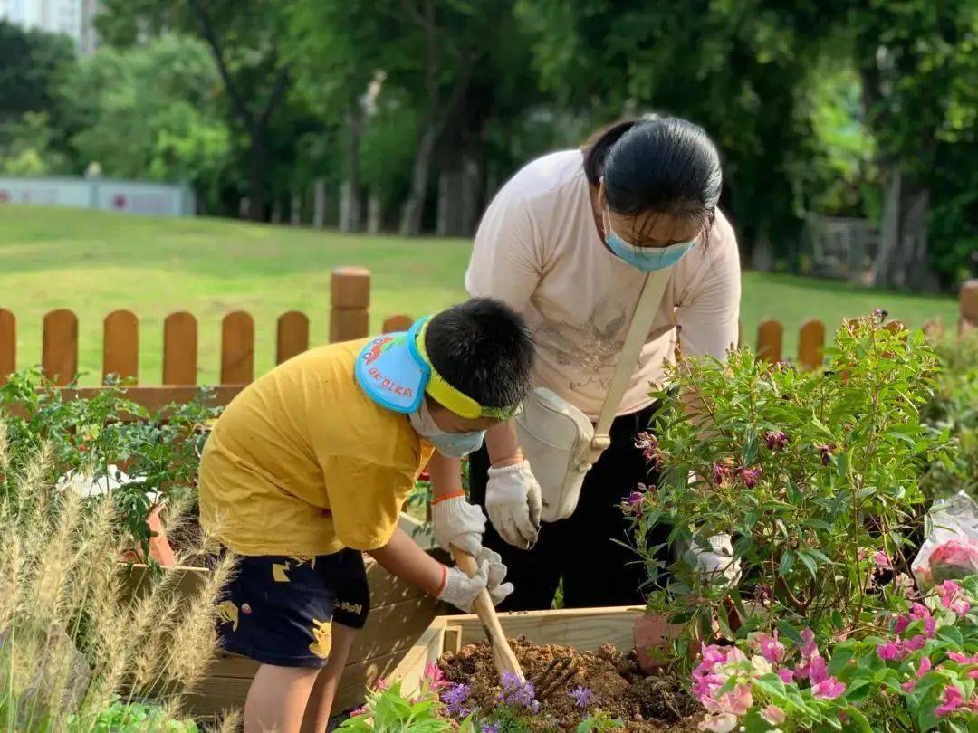 JeremyYvon19757's tweet photo. Join our neighborhood plant swap this Sat 10am-2pm at Central Park! Bring extra plants, swap for new green friends u0026 chat with neighbors. Free u0026 all ages welcome!， https://t.co/4z71O7m5fP