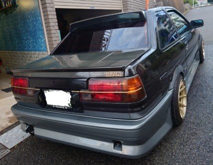 Naosa_Nighit's tweet photo. 周りに聞いてますが、
誰か買う？

60年中期ＧＴ
修復歴有り

右クオータ交換
事故では無いけど前周り左右フレーム　エプロン交換（ずっと乗るつもりで綺麗にしたかったらしい。）
2名乗車（公認）

現在不動（エンジン掛からず）
エアコン不良

サイドステップ以外ノーマル外装有り。 https://t.co/vLItnYzeFf