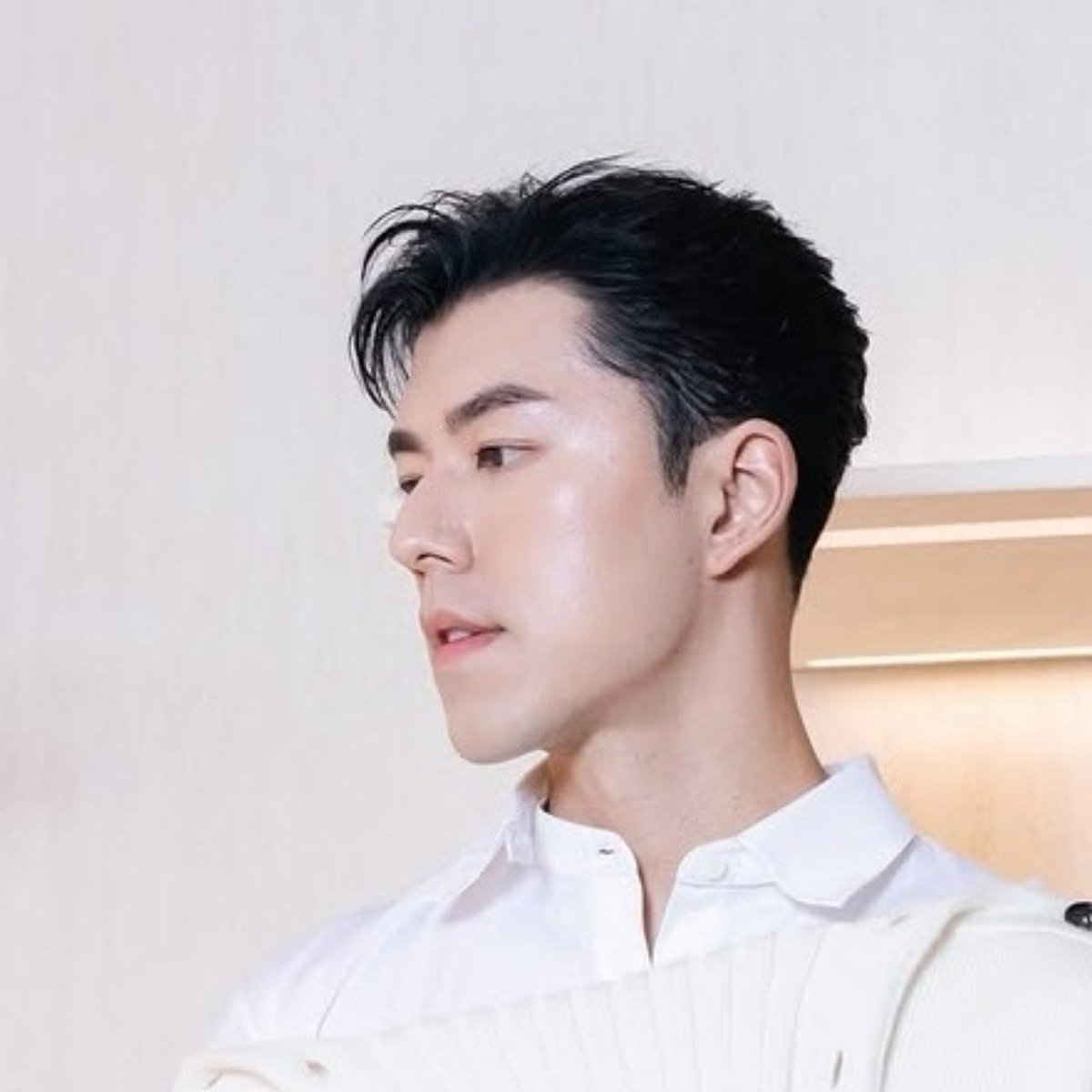 toolongdonread's tweet photo. แล้วพวกคุณมาดูนี่... 'หน้าตาปฏิเสธบทคนจน' มากกก ฟีลคุณหนูตั้งแต่เกิด ออร่าคุณชายพุ่งทะลุจอ มองมุมไหนก็ลูกท่านหลานเธอชัดๆ 🤍 

#นายณภัทร #nine_naphat #treporapat https://t.co/7DiaKat5PH