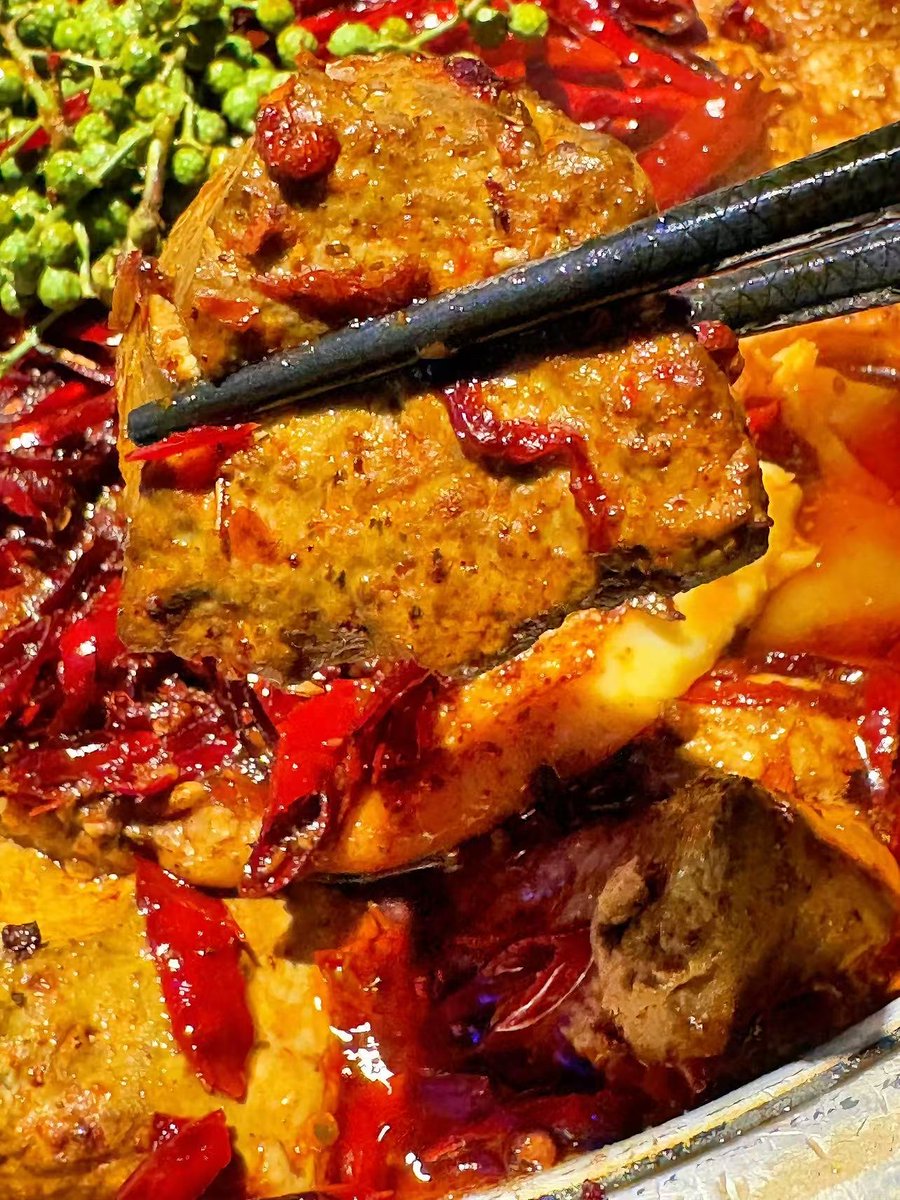 anuar___zaebal's tweet photo. [Late-night bite just hit different—warm miso soup + fresh grilled fish, the kind that fixes every tiring long day ]， https://t.co/SR3PCtSP5g