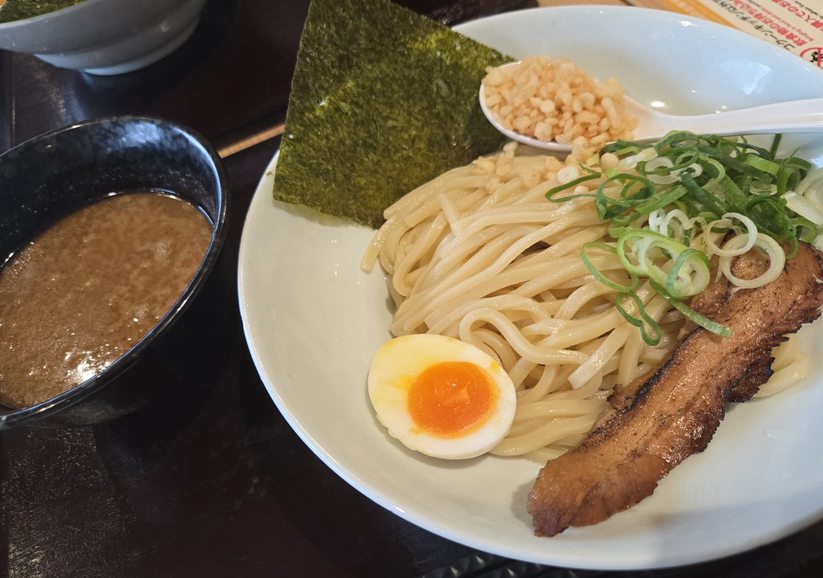 _rk_o96's tweet photo. 夏映画よきでした✨つけ麺食べた🍥 https://t.co/HizBAo3ASP