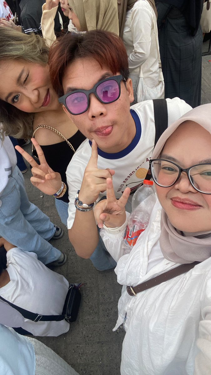 cvntynesia_'s tweet photo. diantara 3 orang ini, ada 2 yang #ancamannonmiliter https://t.co/jEuslSLdVb