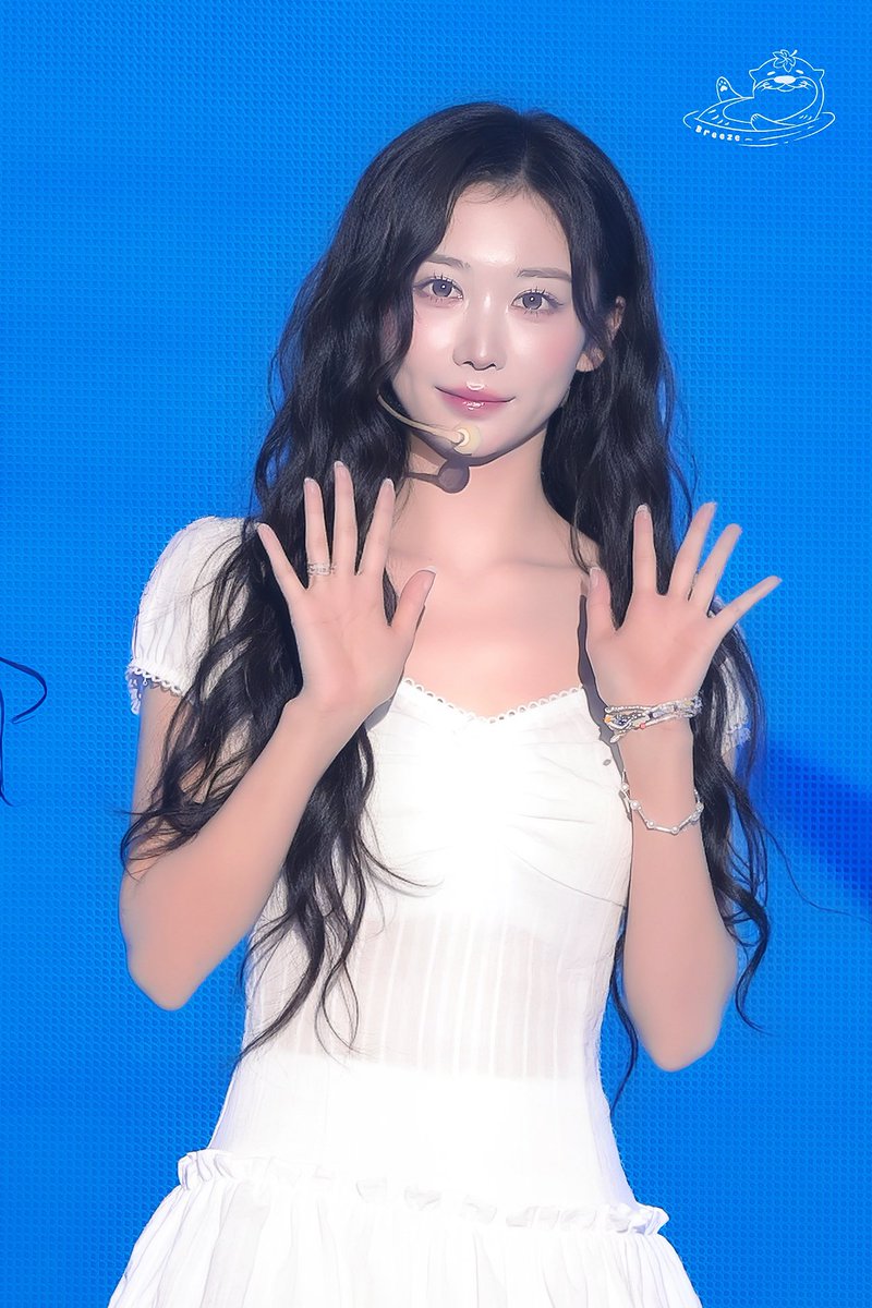 closet_4_u's tweet photo. 스타 아이템 어디꺼?
-
》CELEB _ 트리플에스 카에데
》MEDIA&SNS _ 트리플에스 팬 트위터
》ITEM _ Puff Ruched Dress - WHITE
》BRAND _ 위스페어리
🔗https://t.co/65Kt71kg7D
#trples #카에데 https://t.co/NIntm2kPU3